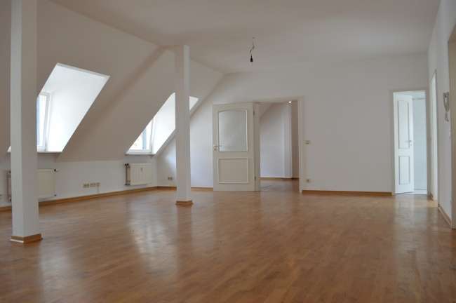 Wohnung zum Mieten in Frankfurt am Main 2.000,00 € 110 m²