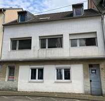 Haus zum Kaufen in Rheinbreitbach 115.000,00 € 121 m²