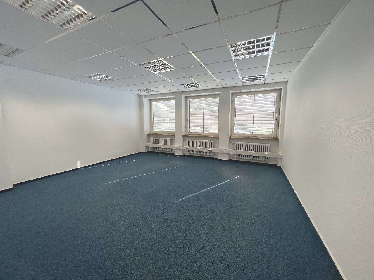 Büro in Mannheim 1.460,00 € 146 m²