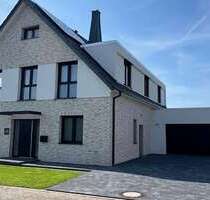 Haus zum Mieten in Wolfsburg 3.350,00 € 240 m²