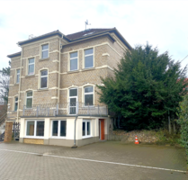 Haus zum Kaufen in Teutschenthal 875.000,00 € 470 m²