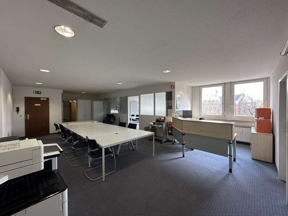Büro in Augsburg 2.025,00 € 225 m²