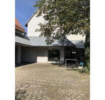 Einzelhandel in Reutlingen 968,00 € 121 m²