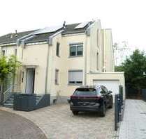 Haus zum Kaufen in Reilingen 770.000,00 € 250 m²