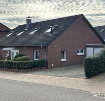 Haus zum Kaufen in Langenfeld 849.000,00 € 214 m²