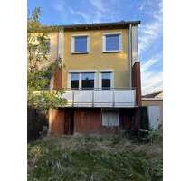 Haus zum Kaufen in Langenhagen 166.000,00 € 90 m²