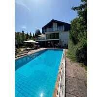 Haus zum Kaufen in Kirchheim 1.750.000,00 € 270 m²