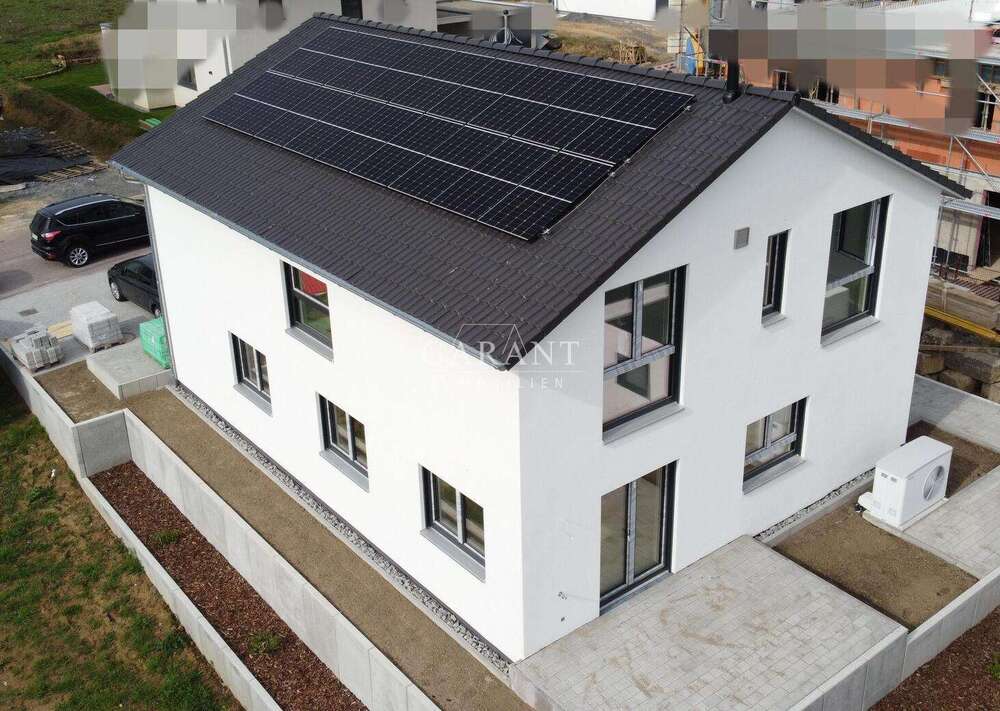 Haus zum Mieten in Sulzfeld 1.590,00 € 97 m²