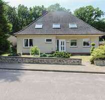Haus zum Kaufen in Burg (Dithmarschen) 380.000,00 € 171.77 m²