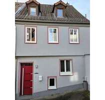 Haus zum Kaufen in Kitzingen 250.000,00 € 100 m²