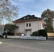 Haus zum Kaufen in Wiesbaden 1.695.000,00 € 330 m²