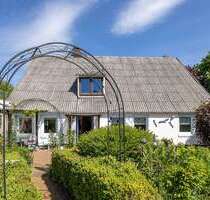 Haus zum Kaufen in Cuxhaven 219.000,00 € 187 m²