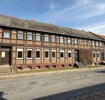 Haus zum Kaufen in Flecken Apenburg-Winterfeld 29.000,00 € 250 m²