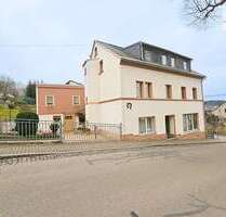 Haus zum Kaufen in Lauter-Bernsbach 180.000,00 € 196 m²