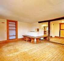 Haus zum Kaufen in Niederstetten 245.000,00 € 180 m²