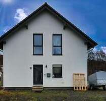 Haus zum Kaufen in Steffenberg 360.000,00 € 139.6 m²