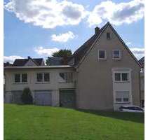 Haus zum Kaufen in Horn-Bad Meinberg 240.000,00 € 215 m²