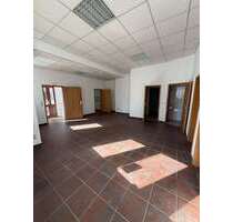 Büro in Bochum 569,00 € 83 m² - 569,00 EUR Kaltmiete, ca.  83,00 m² in Bochum (PLZ: 44892)