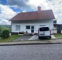 Haus zum Kaufen in Marburg 450.000,00 € 226.38 m²