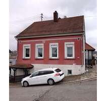 Haus zum Kaufen in Friedrichsthal 260.000,00 € 175 m²