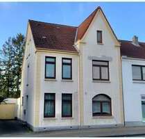 Haus zum Kaufen in Husum 229.000,00 € 150 m²