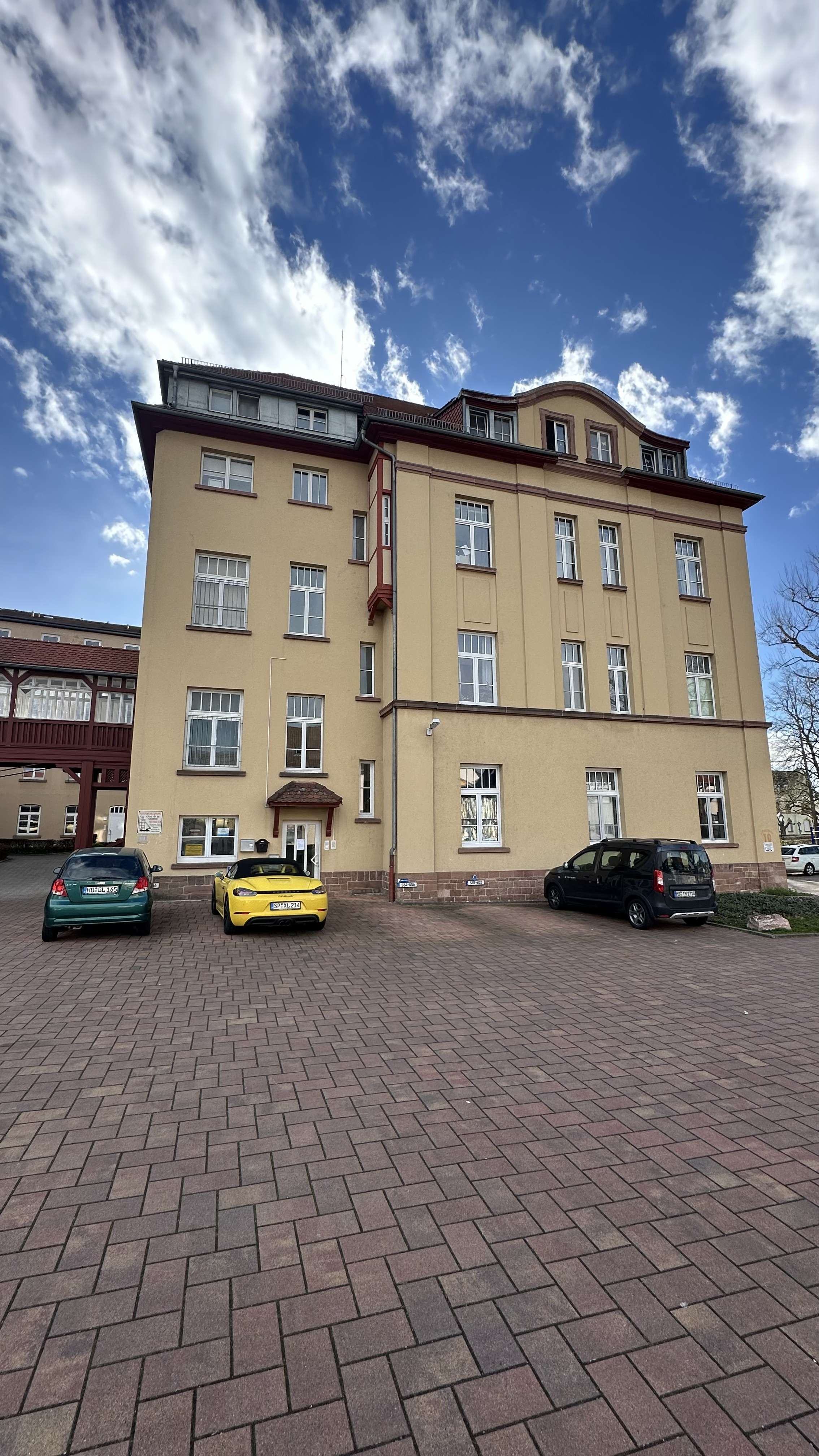 Wohnung zum Mieten in Hockenheim 810,00 € 127 m²