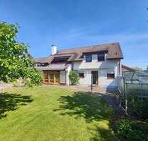 Haus zum Kaufen in Ahorn 460.000,00 € 281 m²