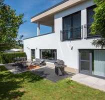 Haus zum Kaufen in Kelkheim 2.600.000,00 € 289 m²