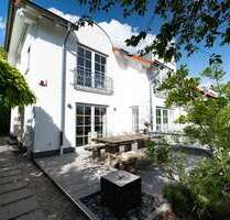 Haus zum Kaufen in Kronberg im Taunus 1.450.000,00 € 246 m²