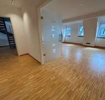 Wohnung zum Mieten in Frankfurt am Main 3.200,00 € 212 m²