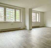 Wohnung zum Mieten in Plauen 549,00 € 111.76 m²