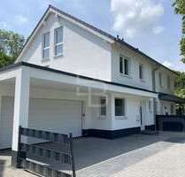 Haus zum Mieten in Niederkassel 2.100,00 € 145 m²