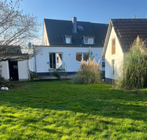 Haus zum Kaufen in Düsseldorf Eller 829.000,00 € 172 m²