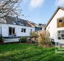 Haus zum Kaufen in Düsseldorf Eller 829.000,00 € 172 m²