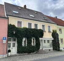 Haus zum Kaufen in Luhe-Wildenau 220.000,00 € 202 m²