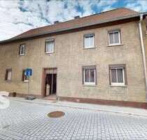 Haus zum Kaufen in Freyburg 40.000,00 € 215 m²