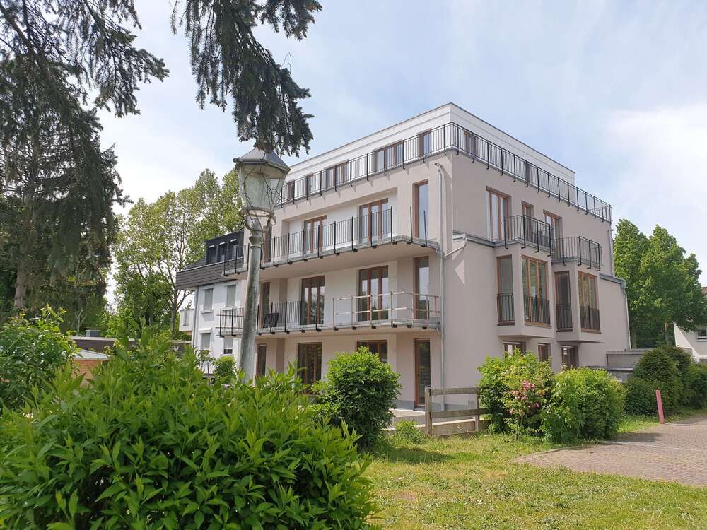Wohnung zum Mieten in Frankfurt 1.450,00 € 80 m²