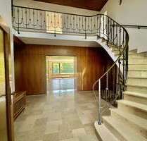 Haus zum Mieten in Hanau 2.850,00 € 274 m²