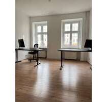Büro in Berlin 749,00 € 32 m² - 749,00 EUR Kaltmiete, ca.  32,00 m² in Berlin (PLZ: 10405)
