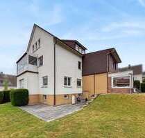 Haus zum Kaufen in Neu-Anspach 829.000,00 € 325.81 m²