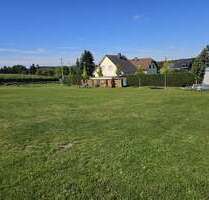 Grundstück zu verkaufen in Oelsnitz 80.000,00 € 1000 m²