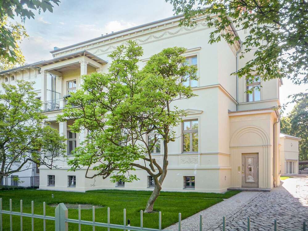 Haus zum Mieten in München 16.000,00 € 410 m²