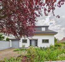 Haus zum Kaufen in Köln 1.349.000,00 € 300 m²