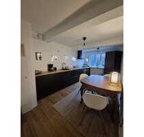 Haus zum Mieten in Frankfurt 1.950,00 € 130 m²