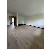 Wohnung zum Mieten in Rodewisch 360,00 € 62.15 m²