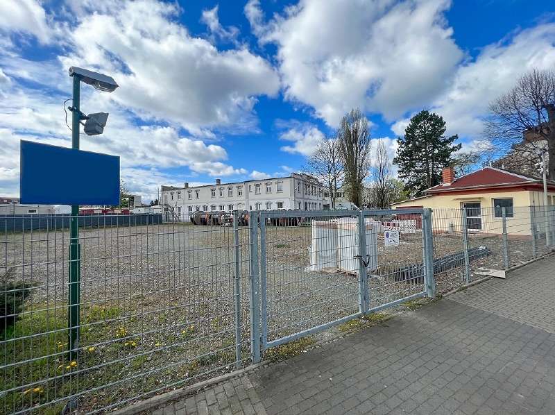 Grundstück zum Mieten in Dresden 30.000,00 € 1200 m²