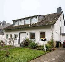 Haus zum Kaufen in Düsseldorf 1.095.000,00 € 239.97 m²