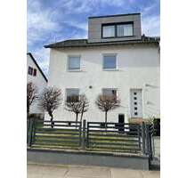 Haus zum Mieten in Ditzingen 2.300,00 € 160 m²