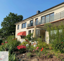 Haus zum Kaufen in Göttingen 1.200.000,00 € 328.8 m²