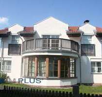 Haus zum Mieten in Vogtareuth 2.450,00 € 194 m²